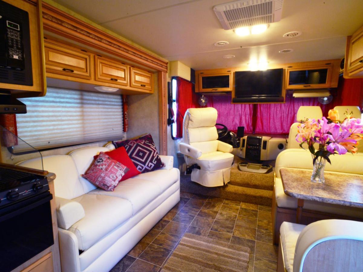Luxury American Rv With Hot Tub West Chiltington Exterior foto
